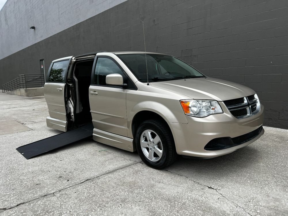dodge grand caravan 2012 2C4RDGCG9CR369818 image dodge grand caravan 2012 2C4RDGCG9CR369818 image